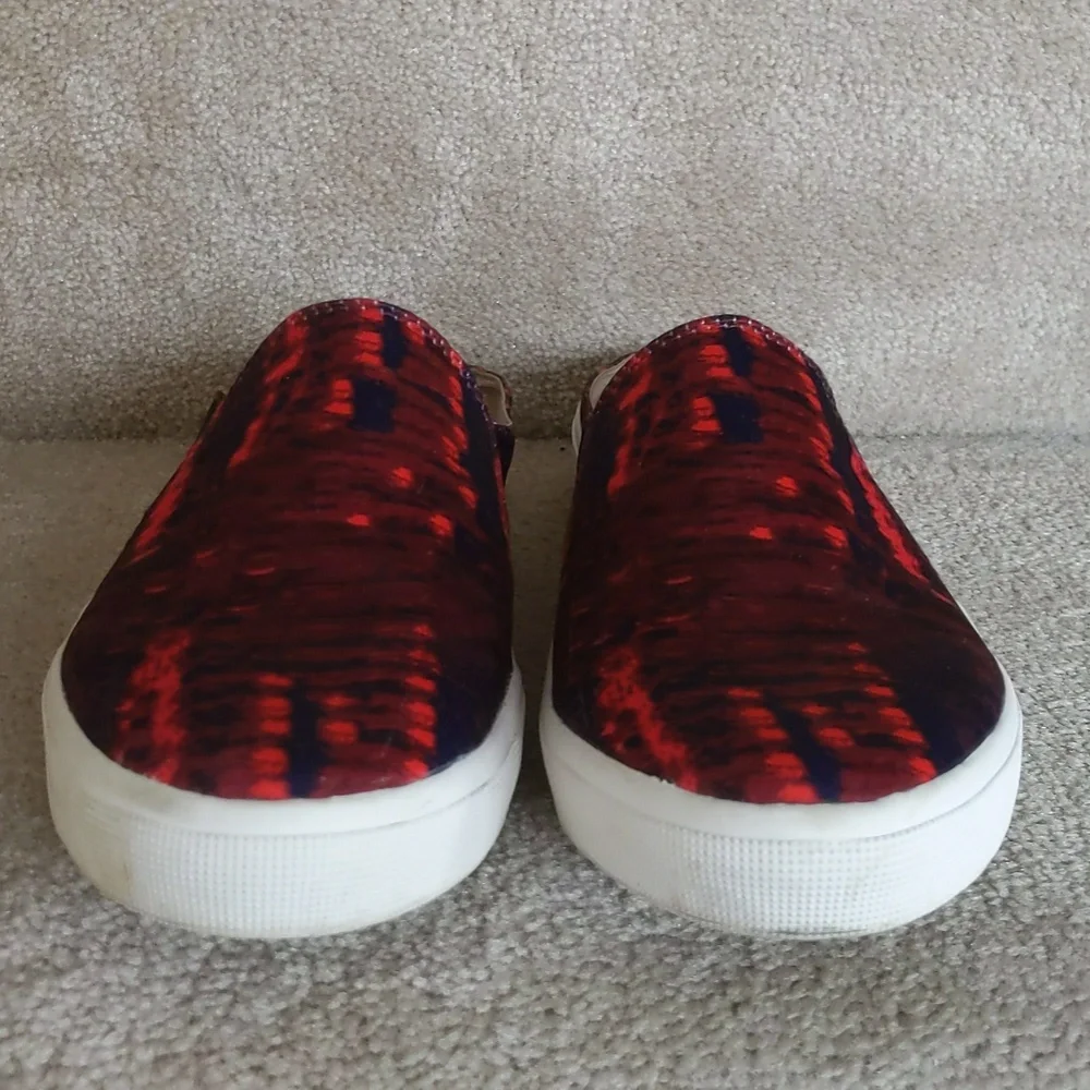 Logo Lori Goldstein Diane Printed Slip On Mule Sneaker 7M Red Blue - Picture 9 of 13